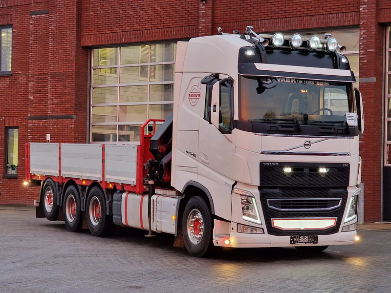 Volvo FH 13.540 8x4*4 - HMF2620 K6 Crane 2017 with remote - Retarder - HUB reduction - Camião grua: foto 2 Volvo FH 13.540 8x4*4 - HMF2620 K6 Crane 2017 with remote - Retarder - HUB reduction - Camião grua: foto 2