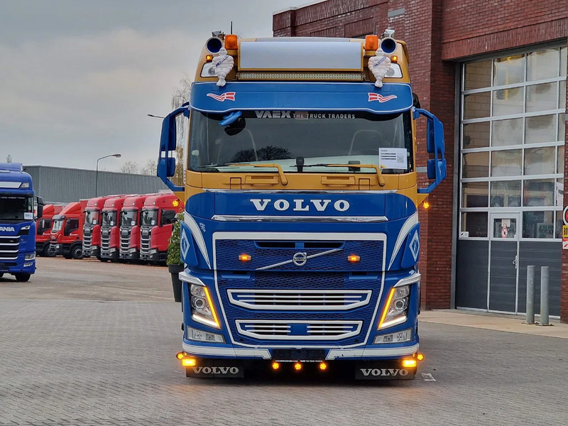 Volvo FH 13.540 Globetrotter 6x2 - 3 way tipper - Full air - I parkcool - Custom interior - Camião basculante: foto 4 Volvo FH 13.540 Globetrotter 6x2 - 3 way tipper - Full air - I parkcool - Custom interior - Camião basculante: foto 4