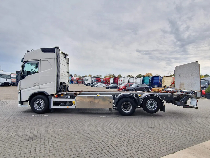 Volvo FH 13.540 Globetrotter 6x2 - BDF - Loadlift - Full air - I parkcool - 4.80 WB - Camião transportador de contêineres/ Caixa móvel: foto 4 Volvo FH 13.540 Globetrotter 6x2 - BDF - Loadlift - Full air - I parkcool - 4.80 WB - Camião transportador de contêineres/ Caixa móvel: foto 4