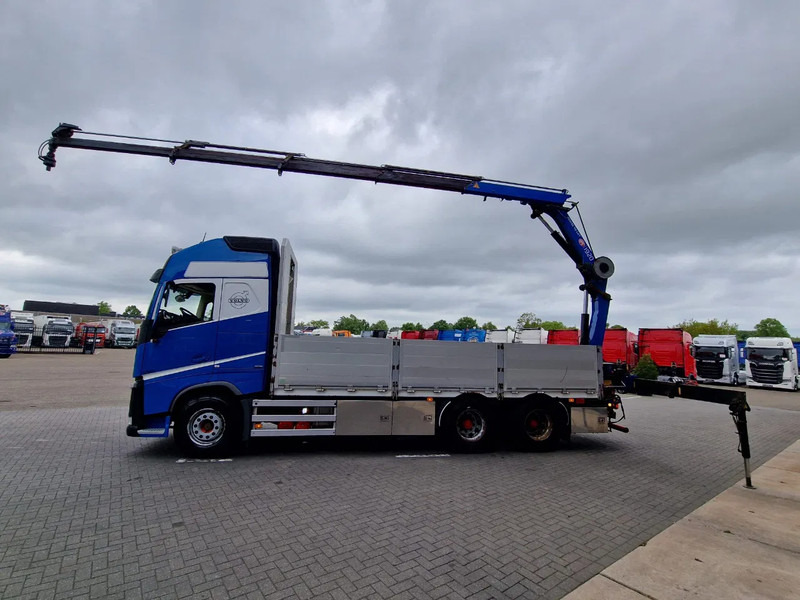 Volvo FH 13.540 Globetrotter 6x4 - HMF 1920K with remote year 2019 - Full air - Leather - Camião grua: foto 4 Volvo FH 13.540 Globetrotter 6x4 - HMF 1920K with remote year 2019 - Full air - Leather - Camião grua: foto 4