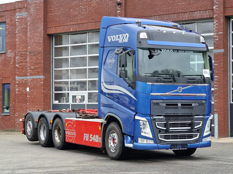 Volvo FH 13.540 Globetrotter 8x4*4 - HIAB Hook 22T - Full air - Work remote - Camião polibenne: foto 3 Volvo FH 13.540 Globetrotter 8x4*4 - HIAB Hook 22T - Full air - Work remote - Camião polibenne: foto 3
