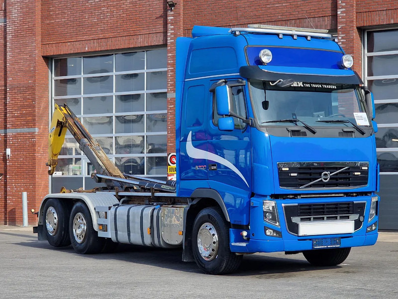 Volvo FH 16.700 Globetrotter 6x2*4 - Palfinger T20 Hook - Retarder - Steering axle - Camião polibenne: foto 2 Volvo FH 16.700 Globetrotter 6x2*4 - Palfinger T20 Hook - Retarder - Steering axle - Camião polibenne: foto 2