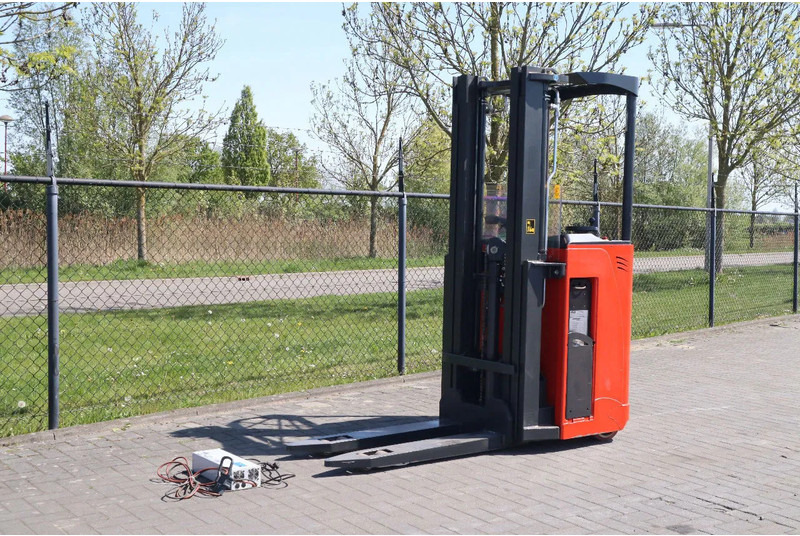 Actil L 1350 | TRIPLEX | SIDESHIFT - Empilhador retráctil: foto 2 Actil L 1350 | TRIPLEX | SIDESHIFT - Empilhador retráctil: foto 2