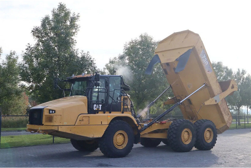 Caterpillar 730 04A | TAILGATE | LOW HOURS - Caminhão articulado: foto 2 Caterpillar 730 04A | TAILGATE | LOW HOURS - Caminhão articulado: foto 2