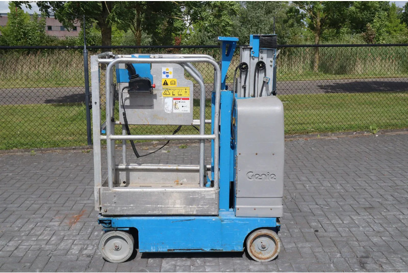 Genie GR-12 | 5.45 METER | 227 KG | MULTIPLE UNITS - Plataforma telescópica: foto 1 Genie GR-12 | 5.45 METER | 227 KG | MULTIPLE UNITS - Plataforma telescópica: foto 1