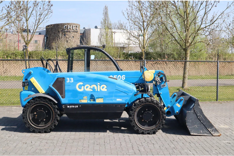 Genie GTH-2506 | FORKS | BUCKET | LOW HOURS - Empilhador telescópico: foto 4 Genie GTH-2506 | FORKS | BUCKET | LOW HOURS - Empilhador telescópico: foto 4