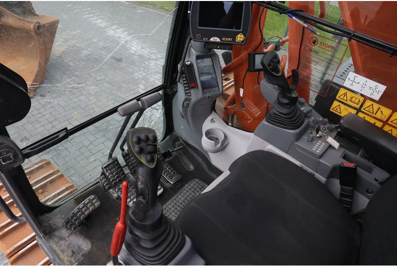 Escavadora de rastos Hitachi ZX300 LC-6 | ROTOTILT | BUCKET | GPS: foto 17