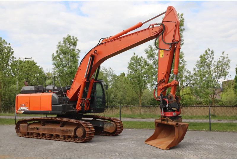 Escavadora de rastos Hitachi ZX300 LC-6 | ROTOTILT | BUCKET | GPS: foto 5