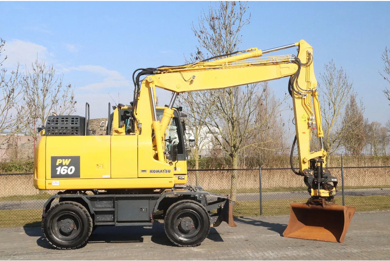 Komatsu PW160-11 | ENGCON TILTROTATOR | BUCKET | TRAILER HYDR. - Escavadeira de rodas: foto 4 Komatsu PW160-11 | ENGCON TILTROTATOR | BUCKET | TRAILER HYDR. - Escavadeira de rodas: foto 4