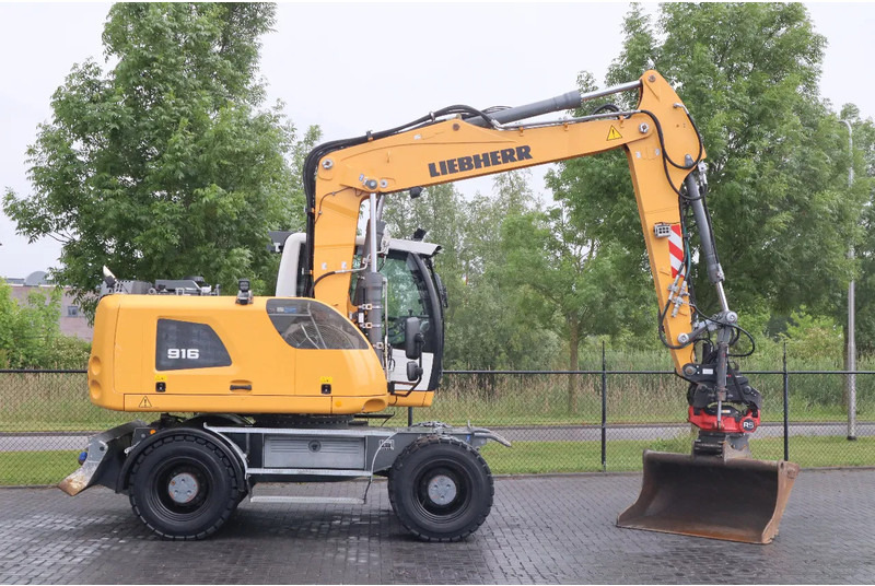 Liebherr A916 LITRONIC | ROTOTILT | BUCKET | DOZERBLADE - Escavadeira de rodas: foto 4 Liebherr A916 LITRONIC | ROTOTILT | BUCKET | DOZERBLADE - Escavadeira de rodas: foto 4