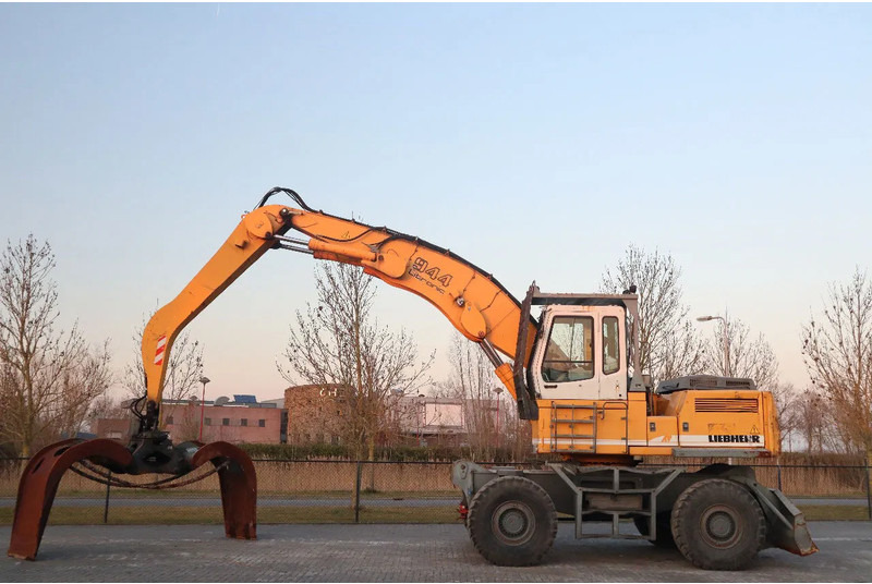 Liebherr A944 B HD | LOG GRAPPLE | HOLZGREIFER | TIMBER - Escavadeira de rodas: foto 1 Liebherr A944 B HD | LOG GRAPPLE | HOLZGREIFER | TIMBER - Escavadeira de rodas: foto 1