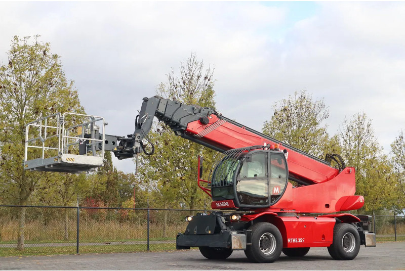 MAGNI RTH 5.35 S-M/C | WORKING PLATFORM | REMOTE | GOOD CONDITION - Pá carregadora: foto 2 MAGNI RTH 5.35 S-M/C | WORKING PLATFORM | REMOTE | GOOD CONDITION - Pá carregadora: foto 2
