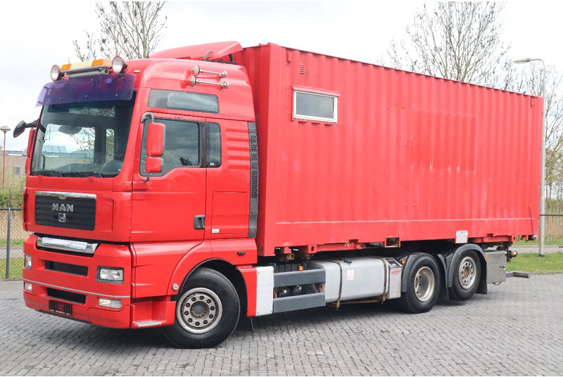 MAN TGA 26.480 | 6X2 | RETARDER | BDF | MOBILE WORKSHOP - Camião transportador de contêineres/ Caixa móvel: foto 1 MAN TGA 26.480 | 6X2 | RETARDER | BDF | MOBILE WORKSHOP - Camião transportador de contêineres/ Caixa móvel: foto 1