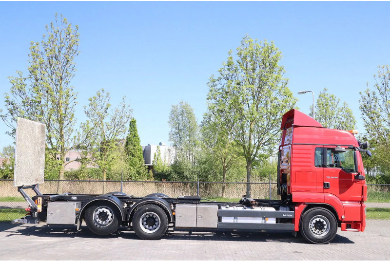 MAN TGS 26.360 | 6X2 | BDF | ONLY 80.000 KM! | EURO 5 - Camião transportador de contêineres/ Caixa móvel: foto 3 MAN TGS 26.360 | 6X2 | BDF | ONLY 80.000 KM! | EURO 5 - Camião transportador de contêineres/ Caixa móvel: foto 3