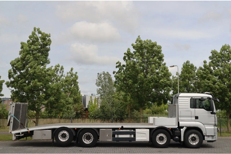MAN TGS 35.500 8X2*4 | MACHINE TRANSPORT | MASCHINEN | WINCH | REMOTE - Camião de caixa aberta/ Plataforma: foto 4 MAN TGS 35.500 8X2*4 | MACHINE TRANSPORT | MASCHINEN | WINCH | REMOTE - Camião de caixa aberta/ Plataforma: foto 4
