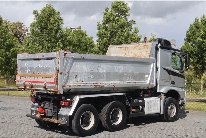 Mercedes-Benz Arocs 2651 | 6X4 | RETARDER | BIG AXLES | EURO 6 - Camião basculante: foto 5 Mercedes-Benz Arocs 2651 | 6X4 | RETARDER | BIG AXLES | EURO 6 - Camião basculante: foto 5