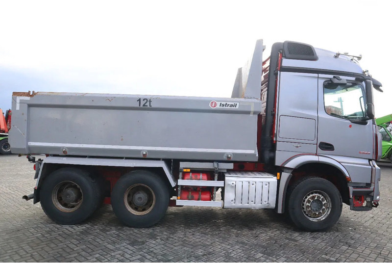 Mercedes-Benz Arocs 2658 2858 | 6X4 EURO 6 BIG AXLES | RETARDER | ENGINE PROBLEM - Camião basculante: foto 4 Mercedes-Benz Arocs 2658 2858 | 6X4 EURO 6 BIG AXLES | RETARDER | ENGINE PROBLEM - Camião basculante: foto 4