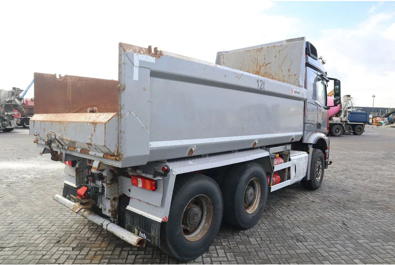 Mercedes-Benz Arocs 2658 2858 | 6X4 EURO 6 BIG AXLES | RETARDER | ENGINE PROBLEM - Camião basculante: foto 5 Mercedes-Benz Arocs 2658 2858 | 6X4 EURO 6 BIG AXLES | RETARDER | ENGINE PROBLEM - Camião basculante: foto 5