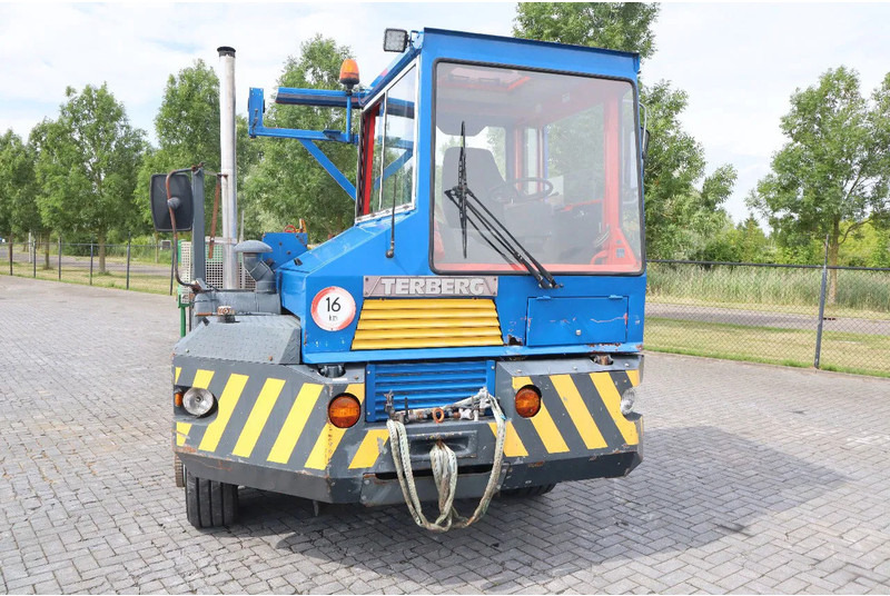 Tractor de terminal Terberg RT 20 4X4 + HEAVY SEMI TRAILER: foto 12