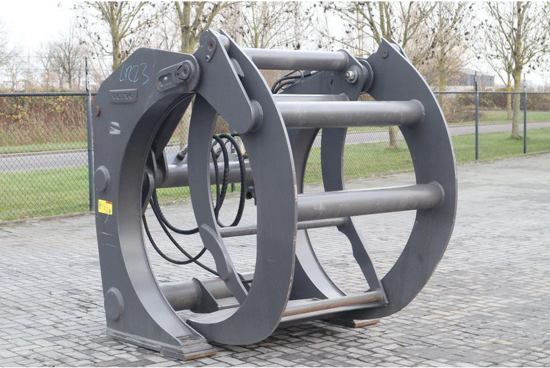 Volvo 80834 | 1.8 M2 | L60/L70/L90 | LOG GRAPPLE | HOLZGREIFER | WOOD CLAMP - Reboque florestal: foto 3 Volvo 80834 | 1.8 M2 | L60/L70/L90 | LOG GRAPPLE | HOLZGREIFER | WOOD CLAMP - Reboque florestal: foto 3