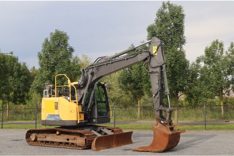 Volvo ECR 145 EL | ECR145 | QUICK COUPLER | BUCKET | GOOD UNDERCARRIAGE - Escavadora de rastos: foto 5 Volvo ECR 145 EL | ECR145 | QUICK COUPLER | BUCKET | GOOD UNDERCARRIAGE - Escavadora de rastos: foto 5