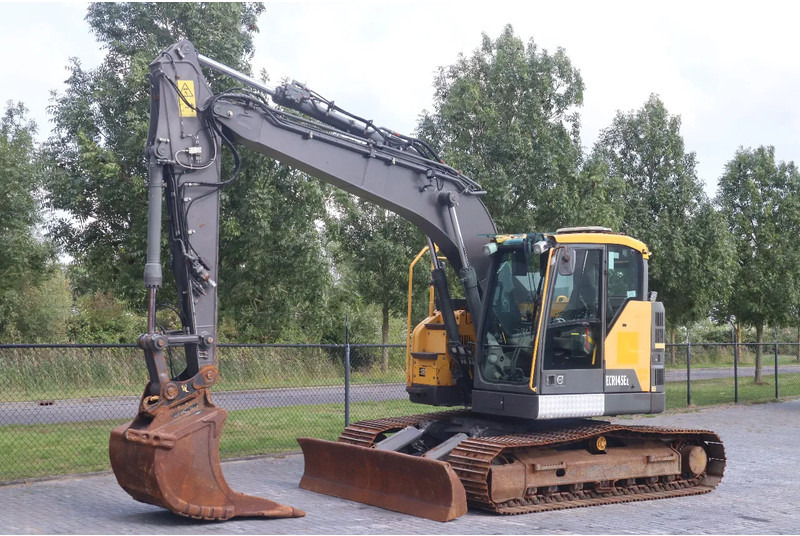 Volvo ECR 145 EL | ECR145 | QUICK COUPLER | BUCKET | GOOD UNDERCARRIAGE - Escavadora de rastos: foto 2 Volvo ECR 145 EL | ECR145 | QUICK COUPLER | BUCKET | GOOD UNDERCARRIAGE - Escavadora de rastos: foto 2