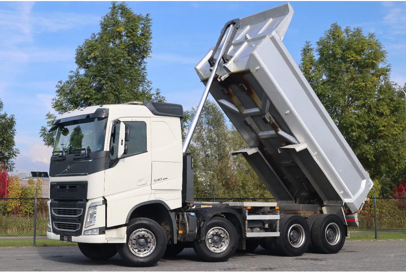 Volvo FH 540 | 8X4 | BIG AXLES | RETARDER | EURO 6 - Camião basculante: foto 1 Volvo FH 540 | 8X4 | BIG AXLES | RETARDER | EURO 6 - Camião basculante: foto 1