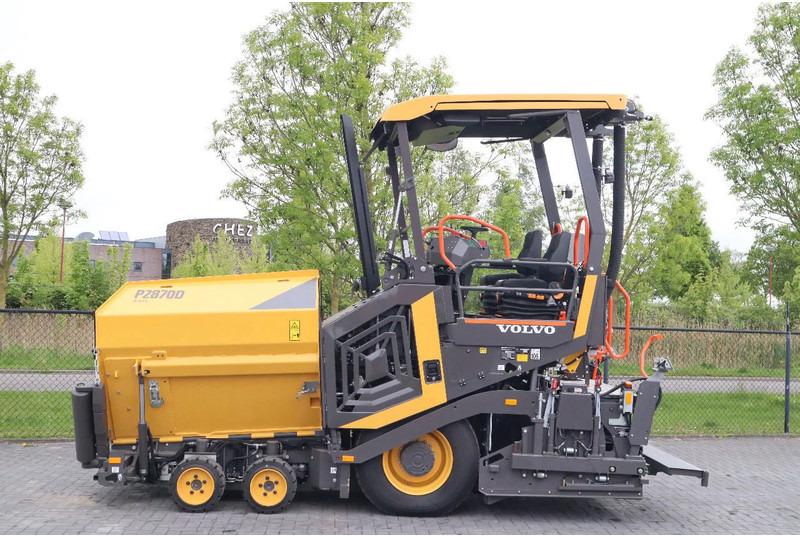 Volvo P2870 D ABG | ASPHALT PAVER | NEW / UNUSED | BOMAG BF300 - Máquina de asfalto: foto 1 Volvo P2870 D ABG | ASPHALT PAVER | NEW / UNUSED | BOMAG BF300 - Máquina de asfalto: foto 1