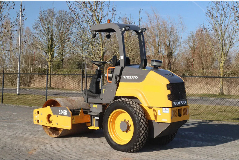 Volvo SD45B | GOOD CONDIITON | LOW HOURS - Compactador de asfalto: foto 3 Volvo SD45B | GOOD CONDIITON | LOW HOURS - Compactador de asfalto: foto 3