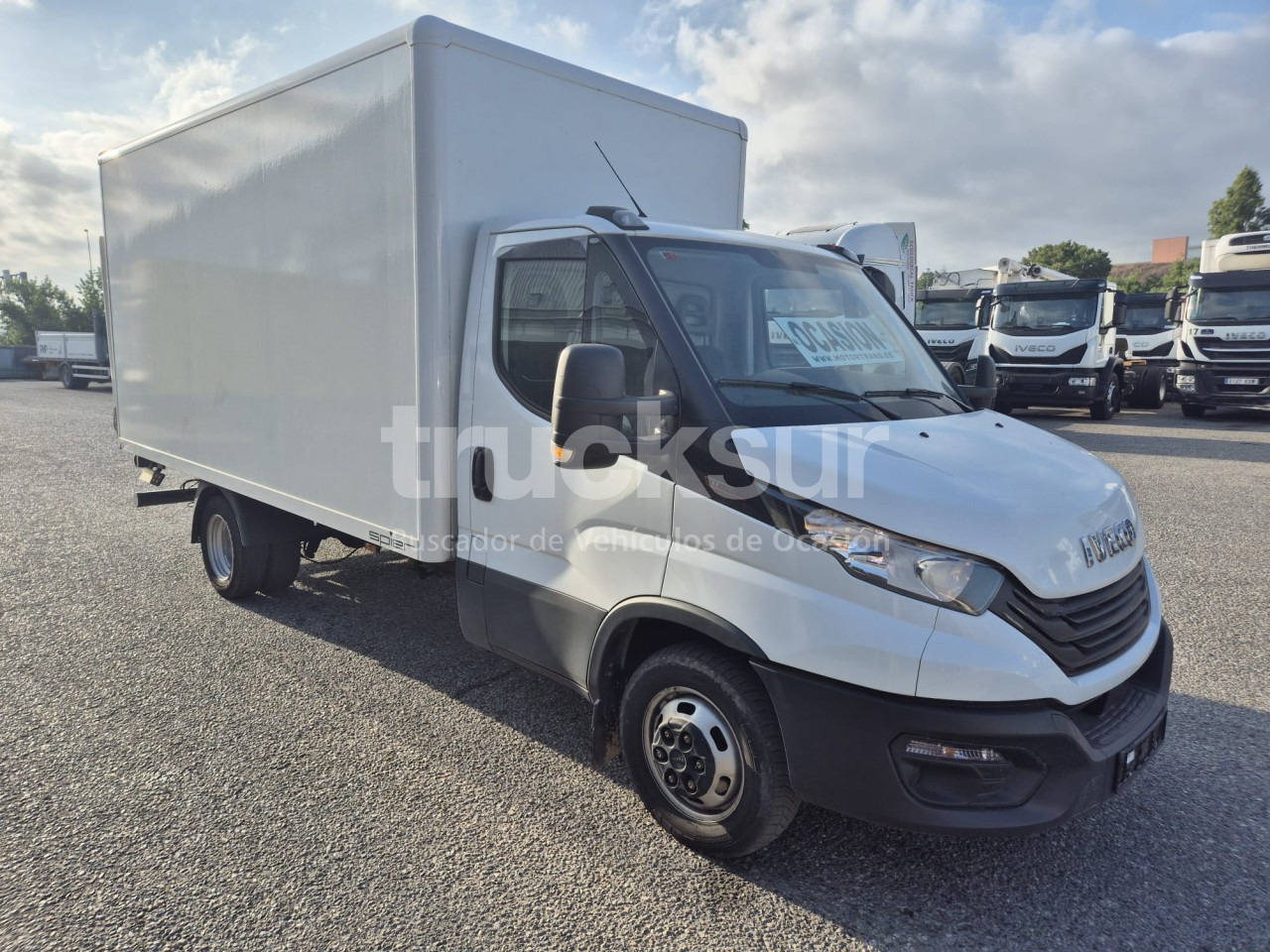 IVECO DAILY 35C16H - Carrinha de contentor: foto 2 IVECO DAILY 35C16H - Carrinha de contentor: foto 2