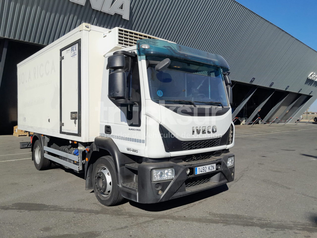 IVECO ML120E22 FRC-X - Camião furgão: foto 1 IVECO ML120E22 FRC-X - Camião furgão: foto 1
