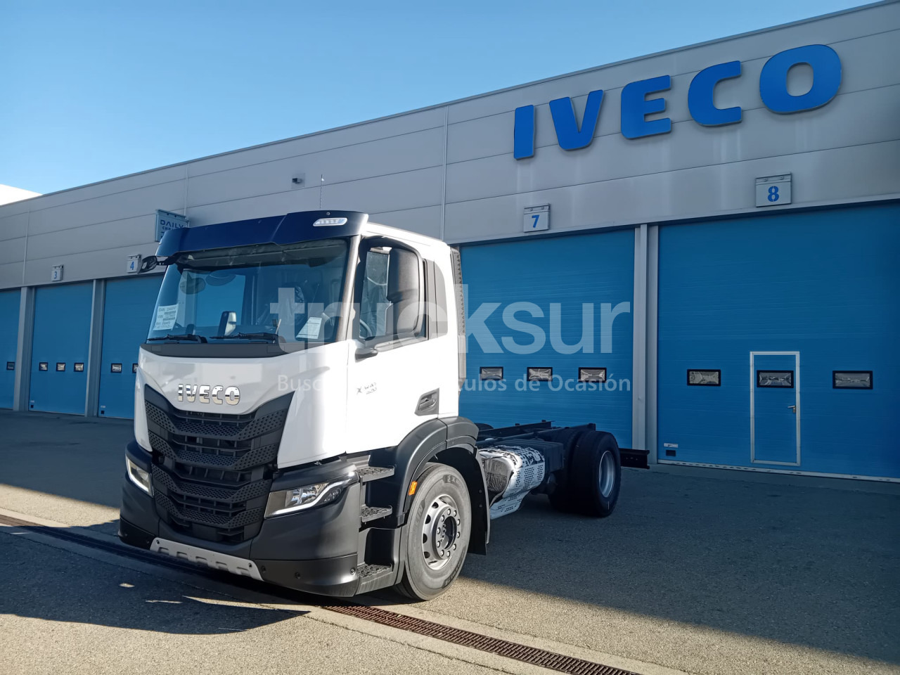 IVECO X-WAY 420 - Camião chassi: foto 1 IVECO X-WAY 420 - Camião chassi: foto 1