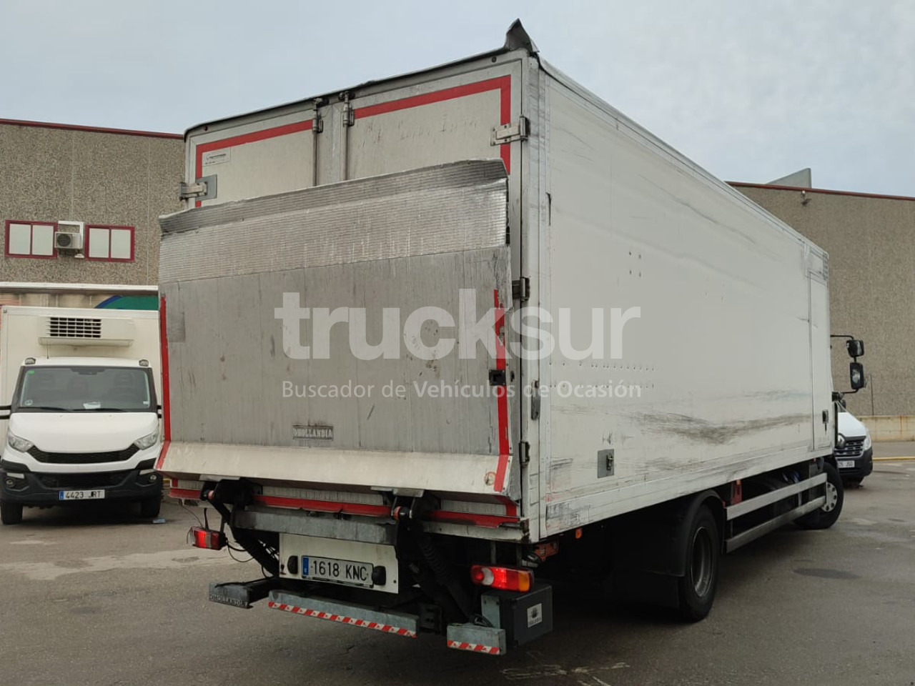 RENAULT D 14.240 - Camião furgão: foto 3 RENAULT D 14.240 - Camião furgão: foto 3