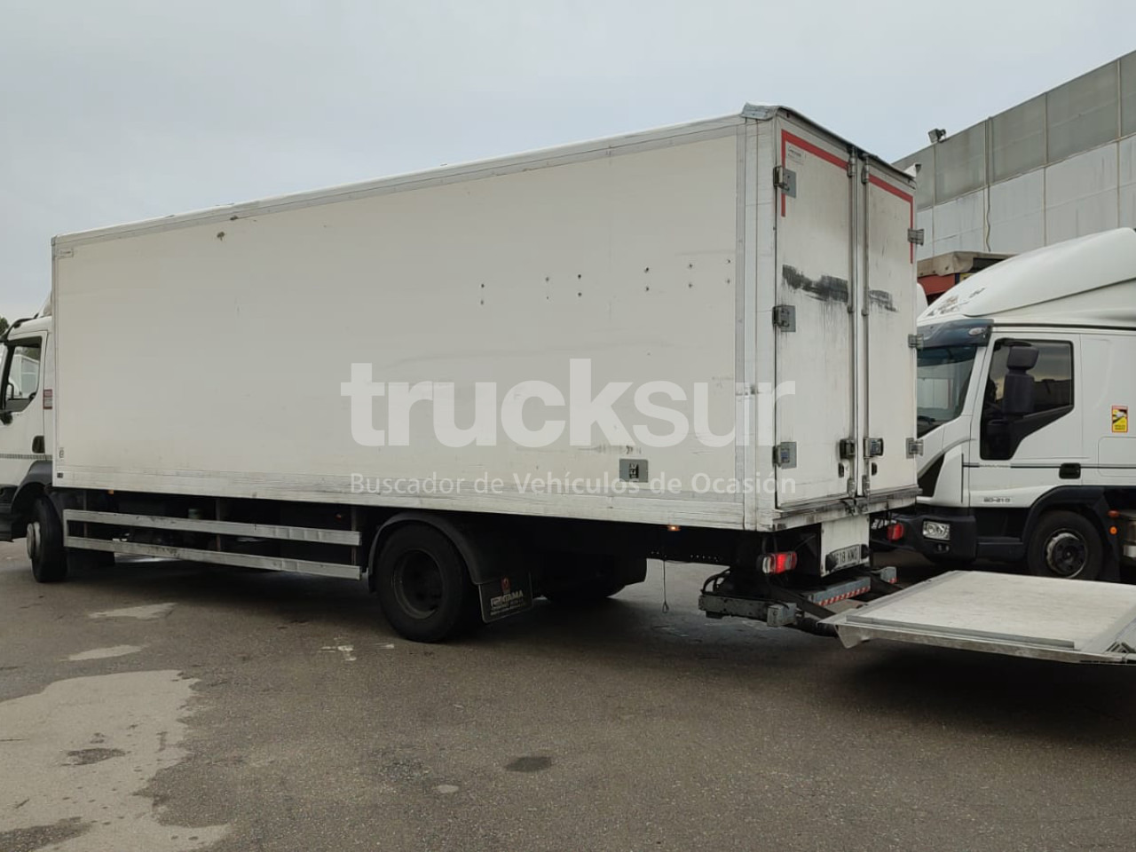 RENAULT D 14.240 - Camião furgão: foto 5 RENAULT D 14.240 - Camião furgão: foto 5