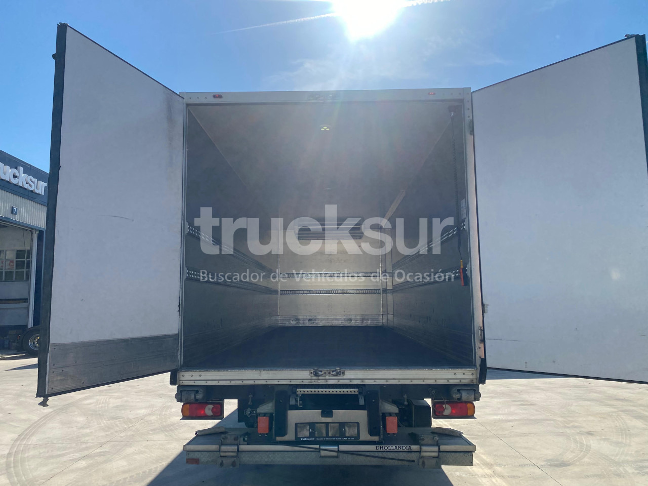 RENAULT D240.13 - Camião frigorífico: foto 5 RENAULT D240.13 - Camião frigorífico: foto 5