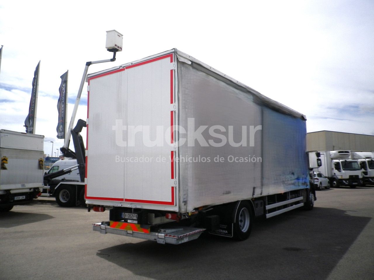 RENAULT D280.18 22P - Camião de lona: foto 4 RENAULT D280.18 22P - Camião de lona: foto 4