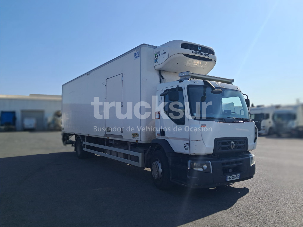 RENAULT D320.18 - Camião frigorífico: foto 2 RENAULT D320.18 - Camião frigorífico: foto 2