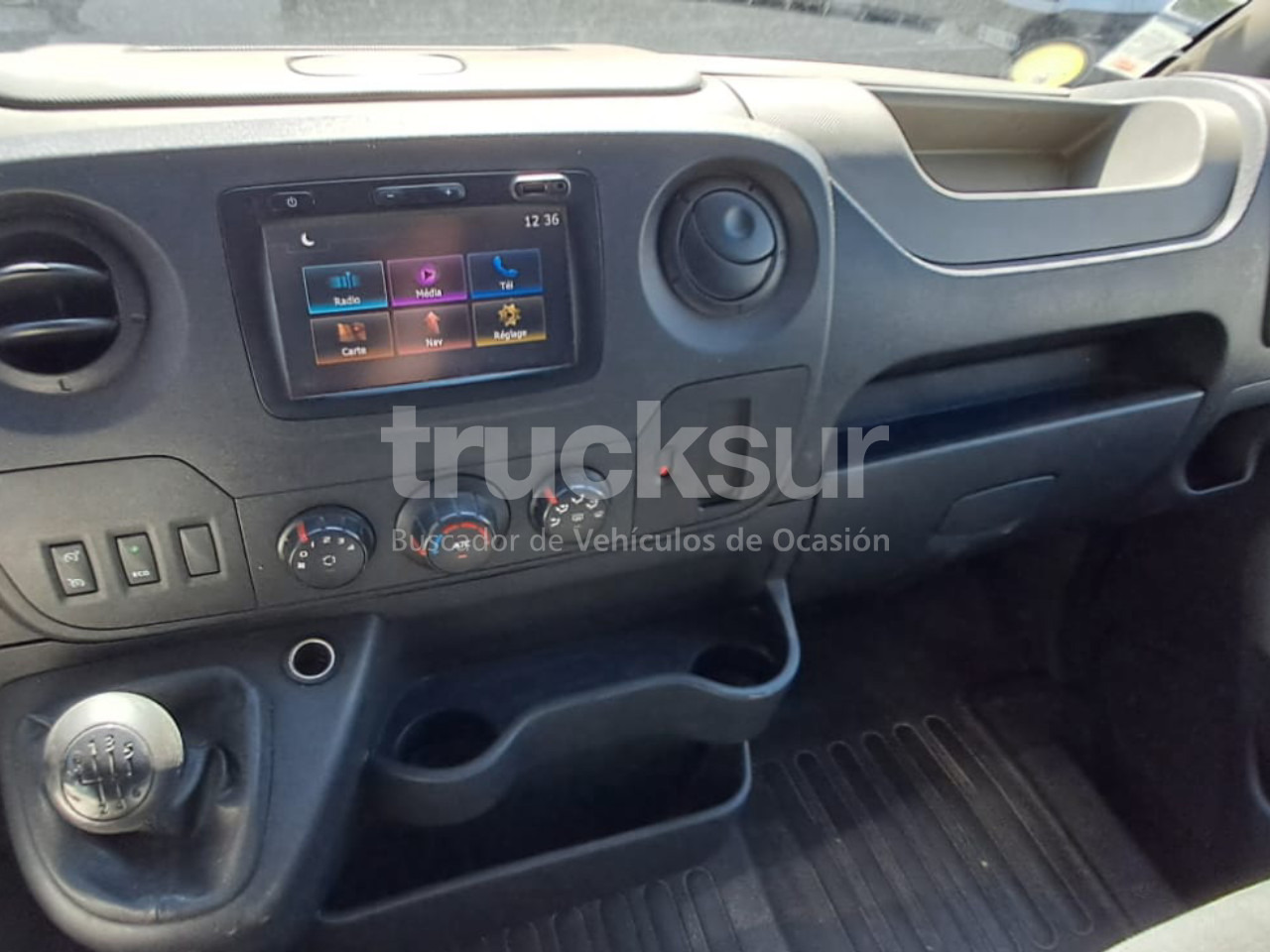 Carrinha de contentor RENAULT MASTER 130.35: foto 17