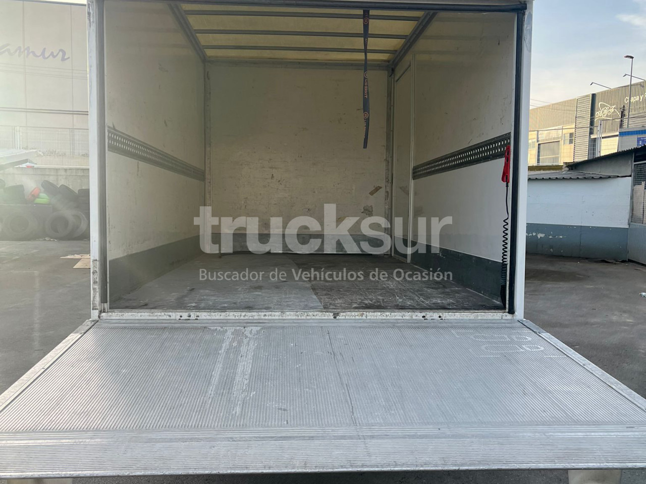 Carrinha de contentor RENAULT MASTER 165.35 GV: foto 6 Carrinha de contentor RENAULT MASTER 165.35 GV: foto 6