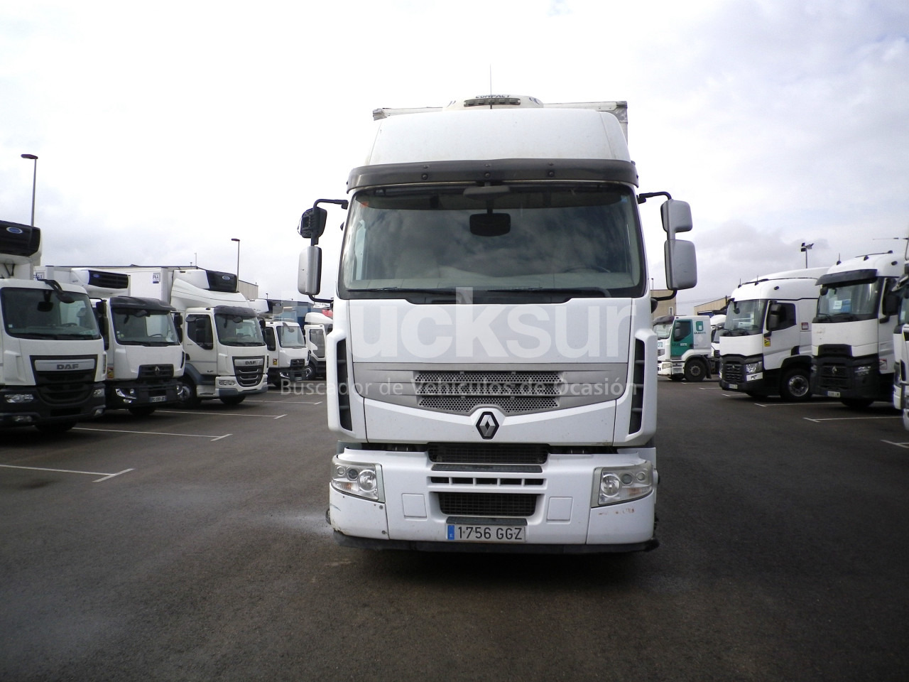 RENAULT PREMIUM 370 DXI REMOLCADOR - Camião furgão: foto 3 RENAULT PREMIUM 370 DXI REMOLCADOR - Camião furgão: foto 3