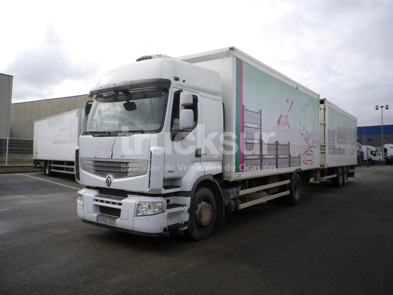 RENAULT PREMIUM 370 DXI REMOLCADOR - Camião furgão: foto 1 RENAULT PREMIUM 370 DXI REMOLCADOR - Camião furgão: foto 1