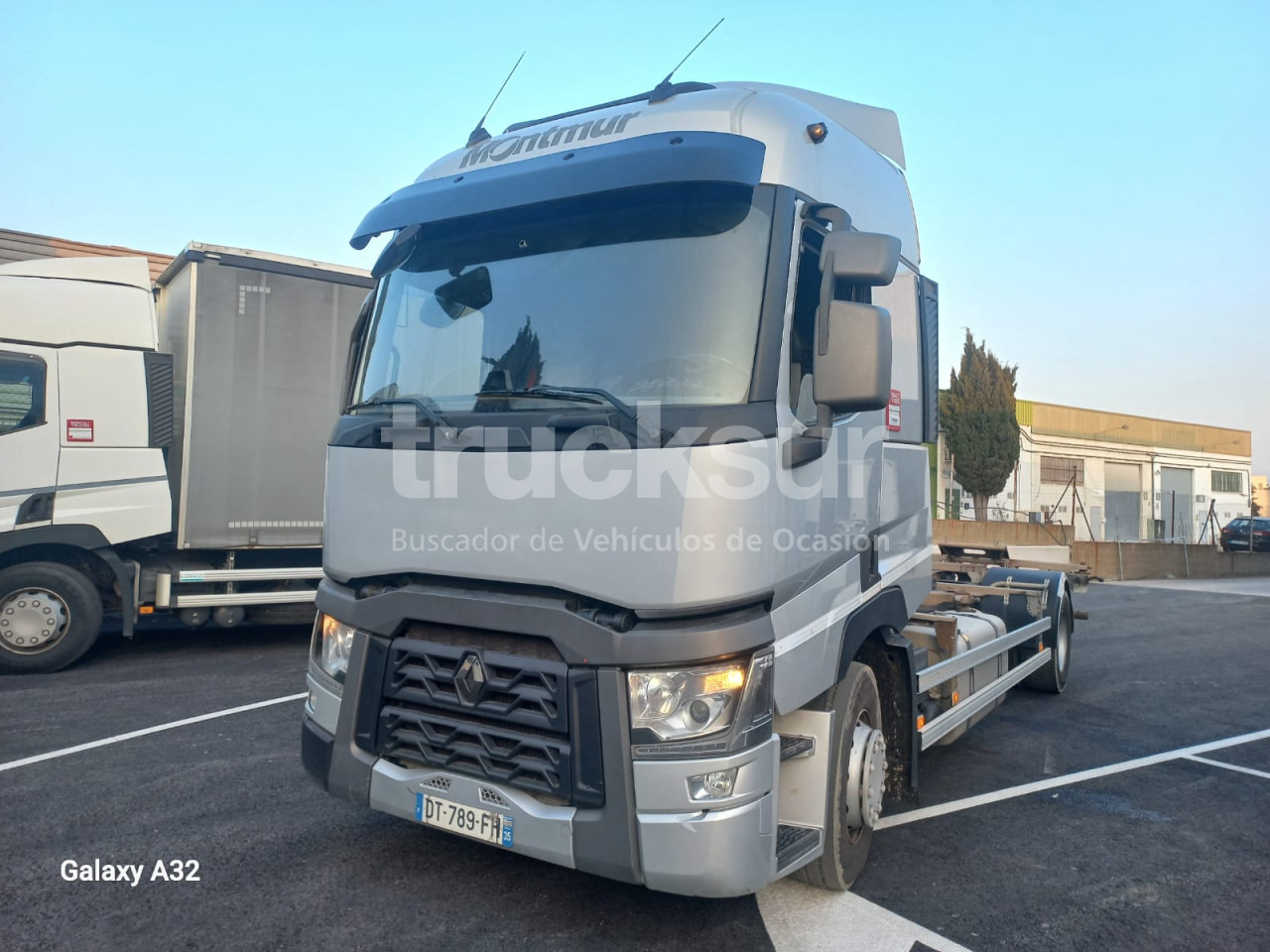 RENAULT T430 - Camião transportador de contêineres/ Caixa móvel: foto 1 RENAULT T430 - Camião transportador de contêineres/ Caixa móvel: foto 1