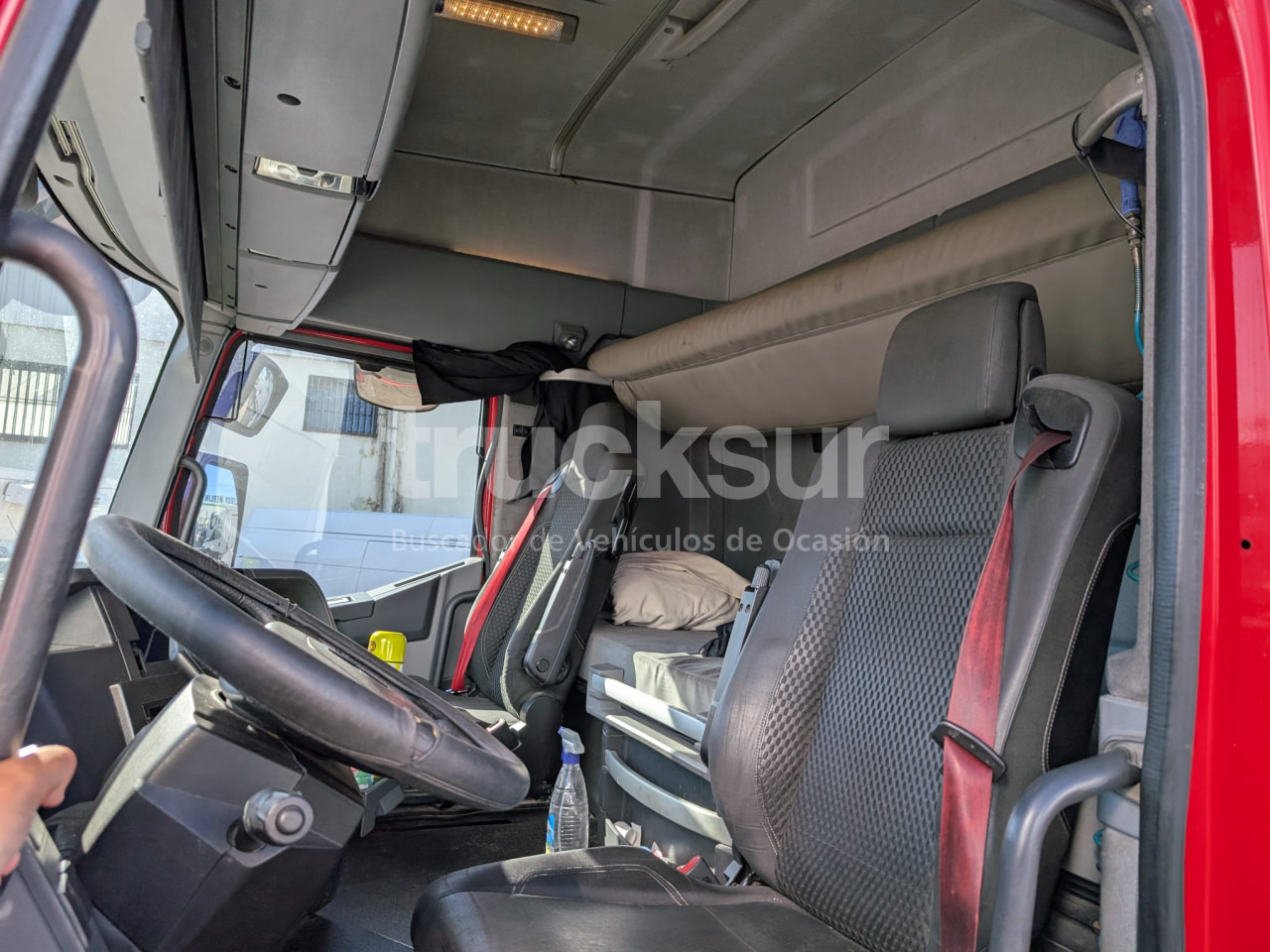 RENAULT T460 SLEEPER CAB - Camião frigorífico: foto 5 RENAULT T460 SLEEPER CAB - Camião frigorífico: foto 5