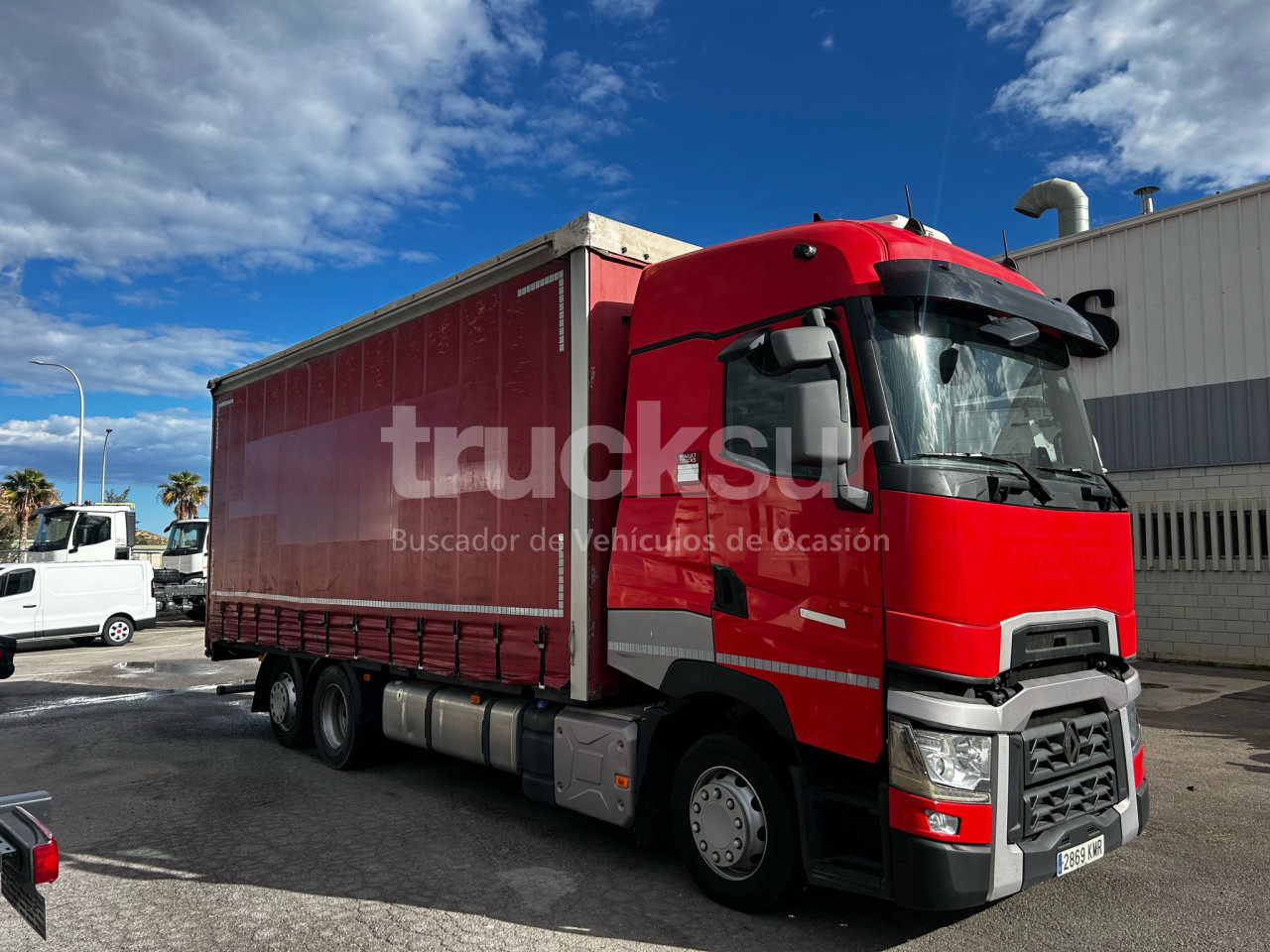 RENAULT T480 HIGH SLEEPER CAB 6X2*4 ejes 6x2*4 - Camião de lona: foto 2 RENAULT T480 HIGH SLEEPER CAB 6X2*4 ejes 6x2*4 - Camião de lona: foto 2