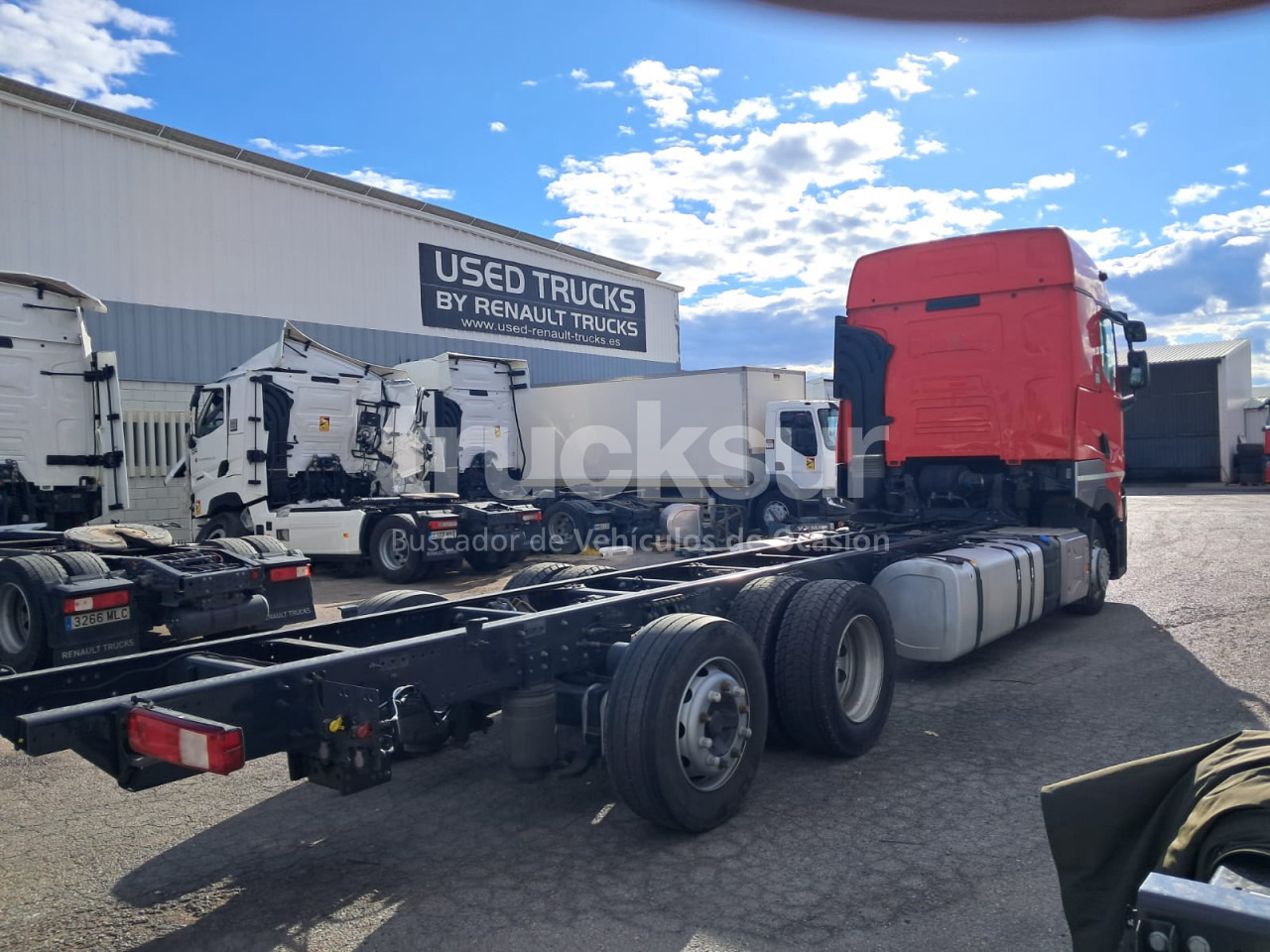 RENAULT T480 HIGH SLEEPER CAB 6X2*4 ejes 6x2*4 - Camião chassi: foto 3 RENAULT T480 HIGH SLEEPER CAB 6X2*4 ejes 6x2*4 - Camião chassi: foto 3