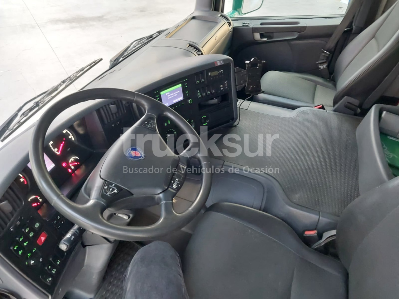 Fotografia de interior 1: Camião chassi SCANIA P280.18
