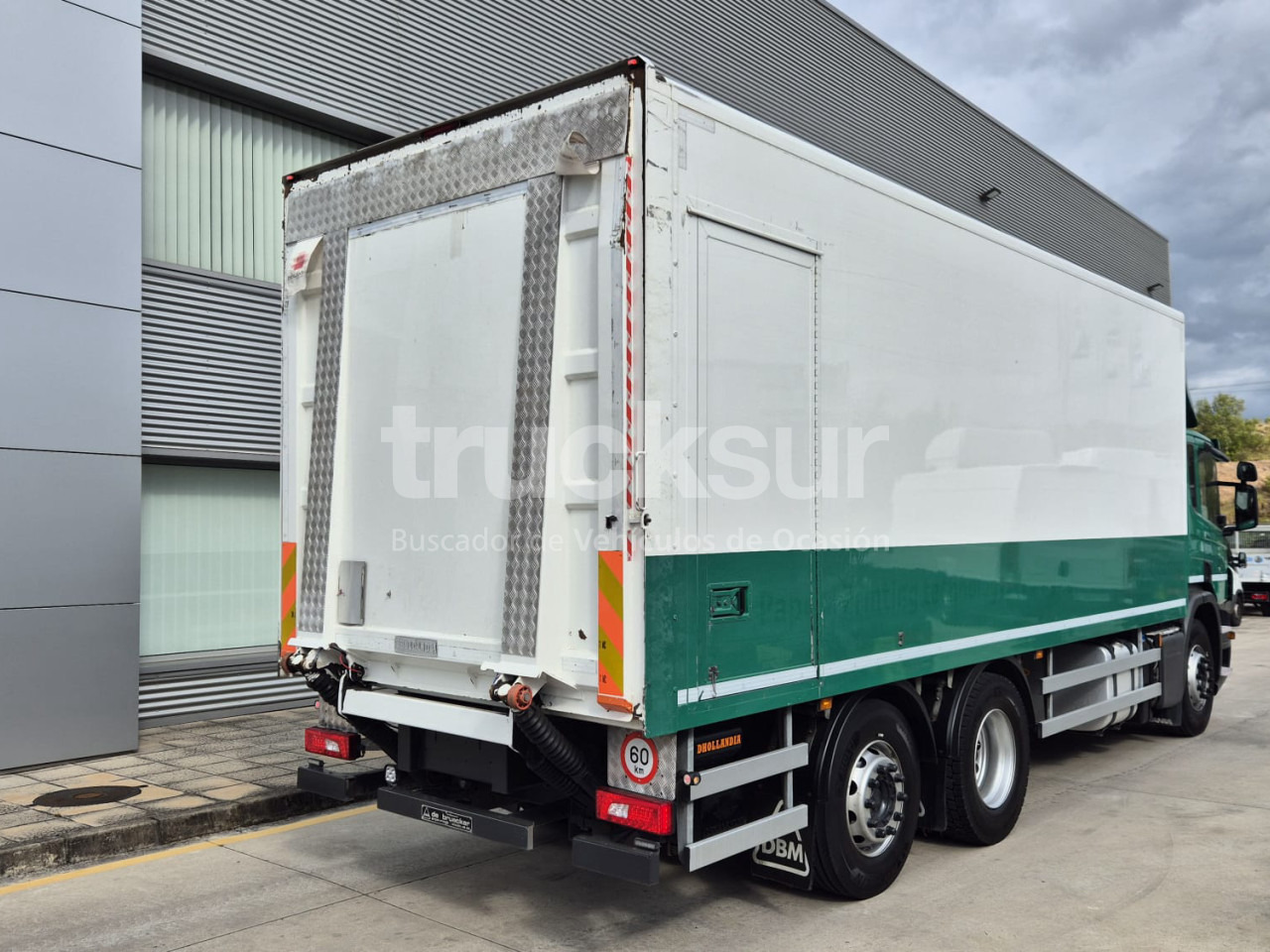 SCANIA P320.26 ejes 6x2*4 - Camião furgão: foto 5 SCANIA P320.26 ejes 6x2*4 - Camião furgão: foto 5
