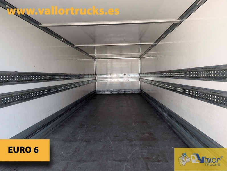 IVECO EUROCARGO 120E25 - Camião furgão: foto 4 IVECO EUROCARGO 120E25 - Camião furgão: foto 4