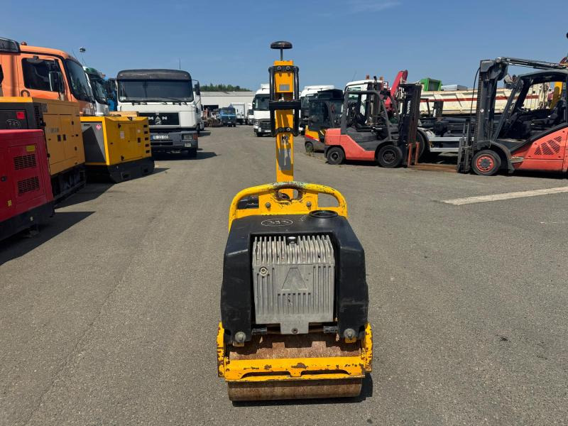 Ammann ARW 65 1D42 - Compactador pequeno de asfalto: foto 2 Ammann ARW 65 1D42 - Compactador pequeno de asfalto: foto 2