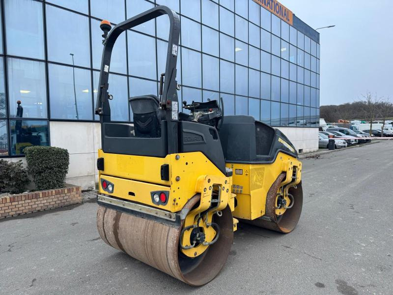 Bomag BW138 AD-5 - Compactador de asfalto: foto 4 Bomag BW138 AD-5 - Compactador de asfalto: foto 4